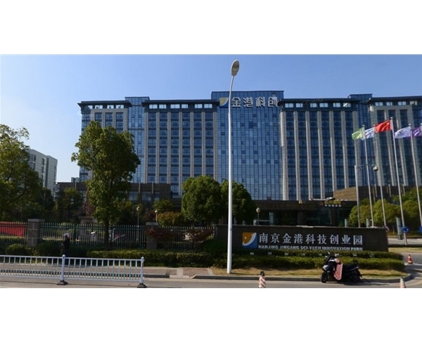 南京市金港科技创业园彩铝门窗13000㎡